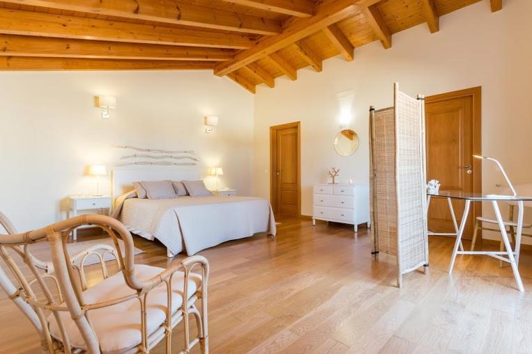 Villa Villa T3 Com Jardim Vila Sagres M8 Sagres