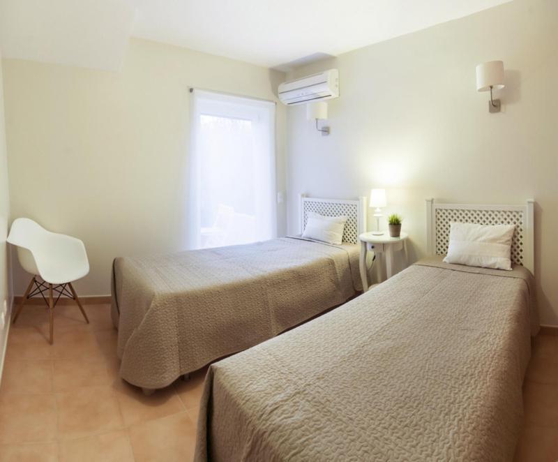 Villa T3 Com Jardim Vila Sagres M8 *