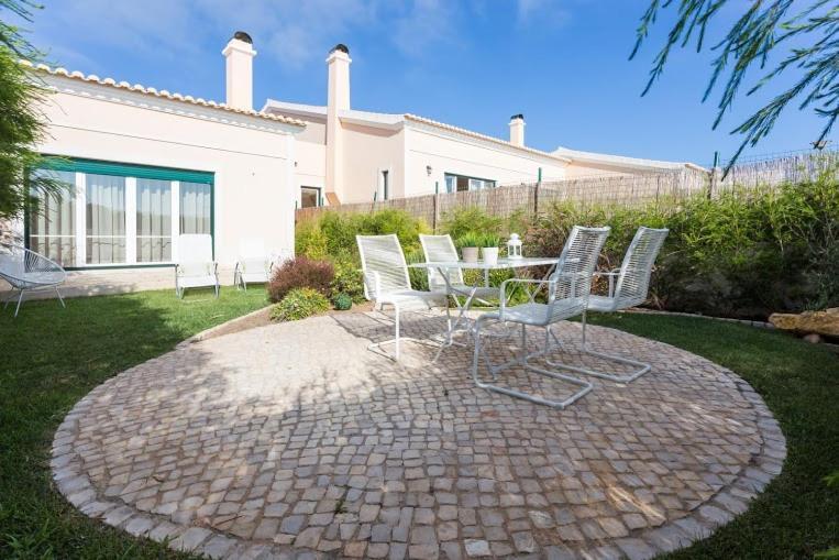 Villa Villa T3 Com Jardim Vila Sagres M8